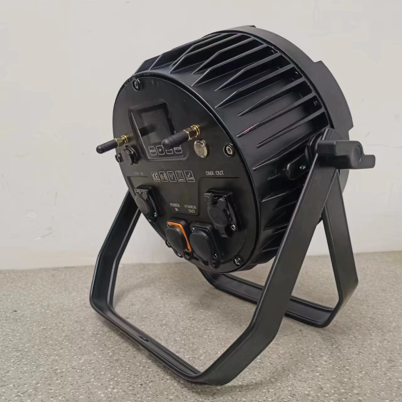 厂家直供 12 * 18W 6 合 1 RGBWA+UV 帕灯 LED 无线帕灯专业舞台灯