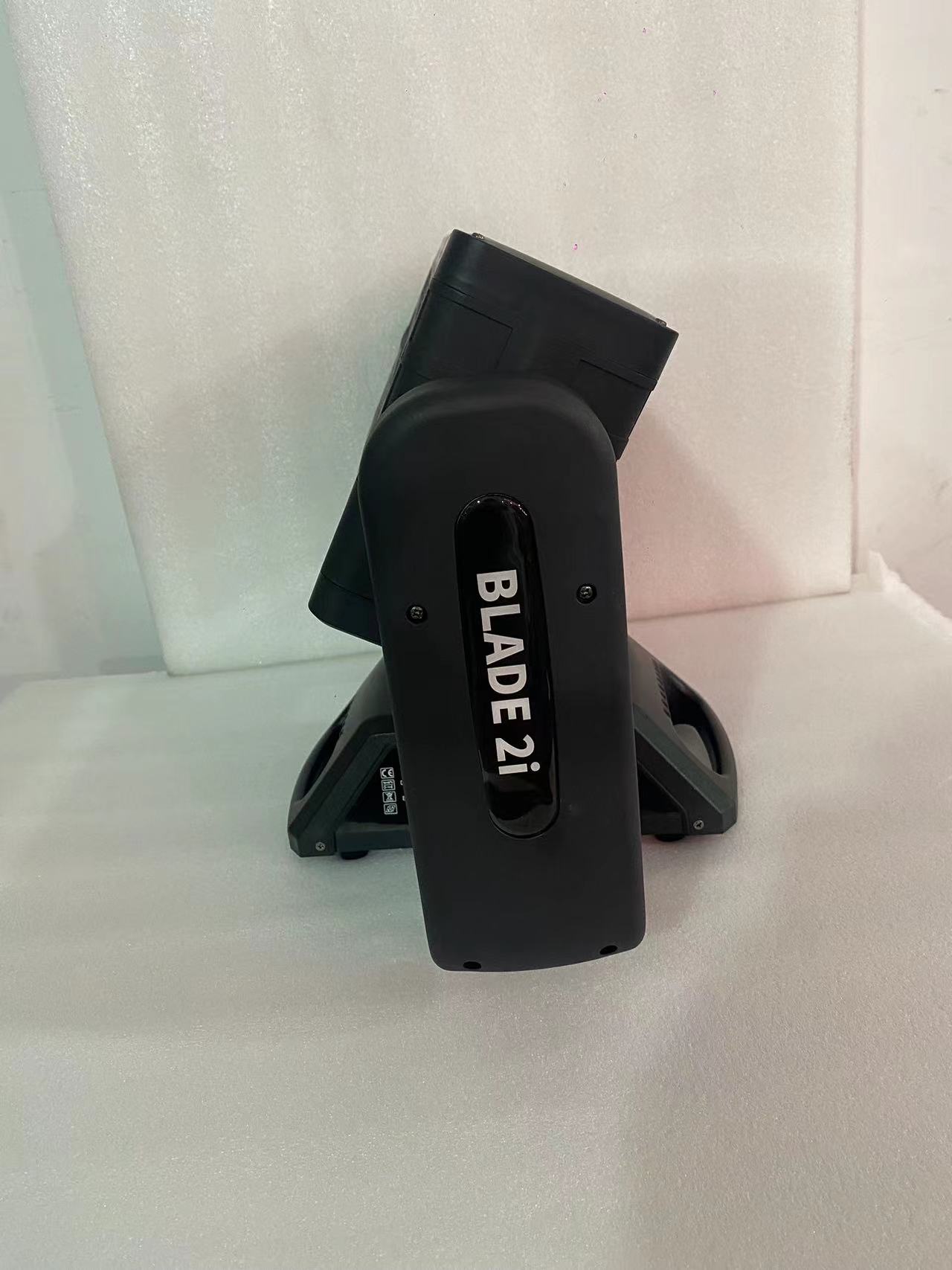 新款5*60W LED三合一全彩灯 RGB摇头矩阵灯 双面叶片聚焦矩阵灯